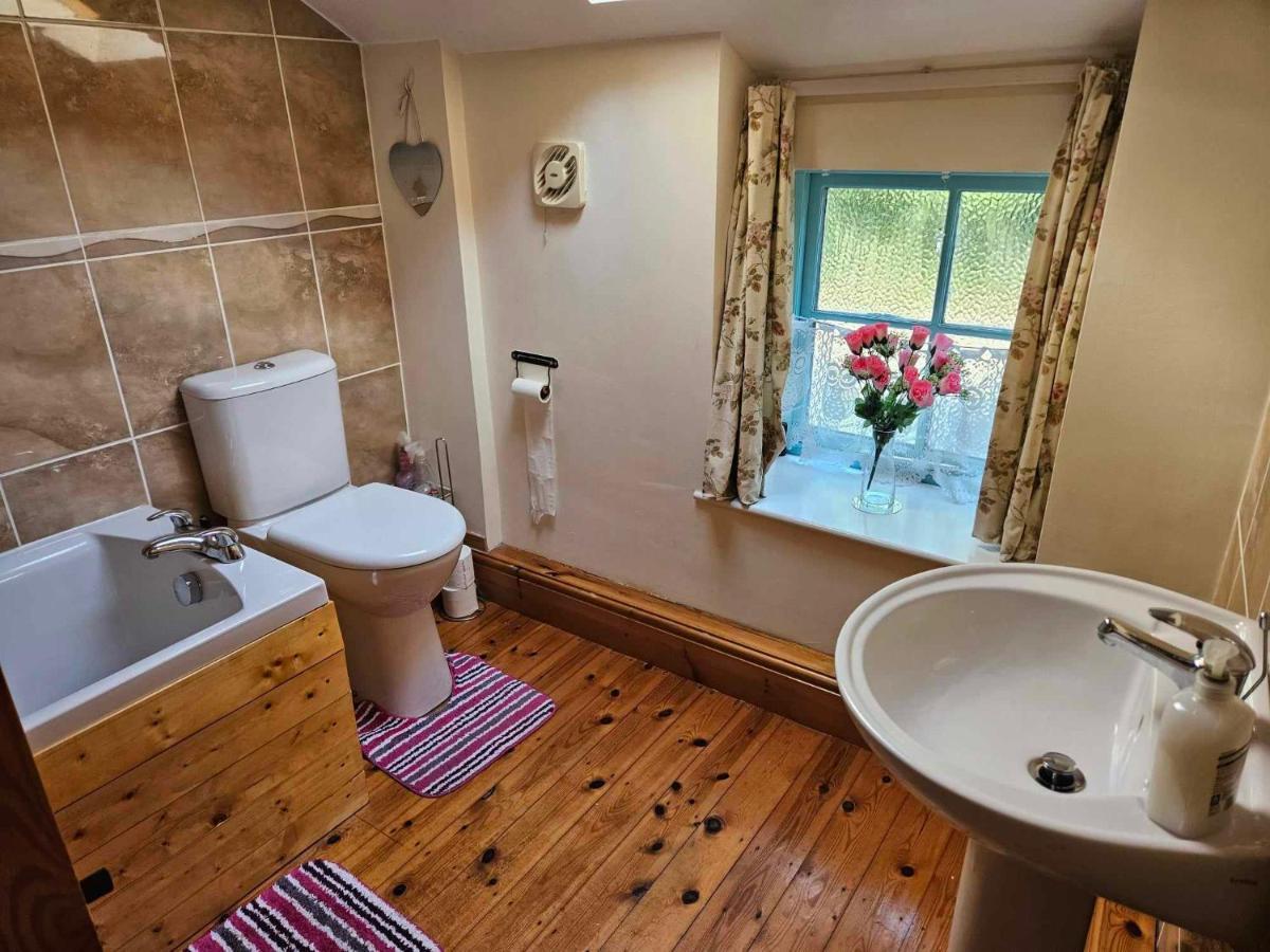 Rose Cottage - Cosy Cottage In Millers Dale بكستون المظهر الخارجي الصورة